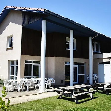 אכסניה Le Relais De Port D'albret *