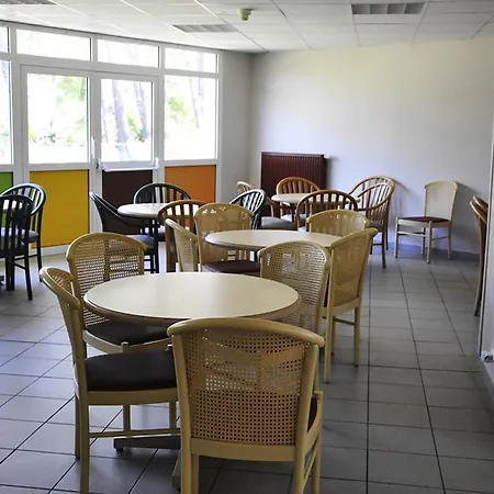Le Relais De Port D'albret Auberge de jeunesse *